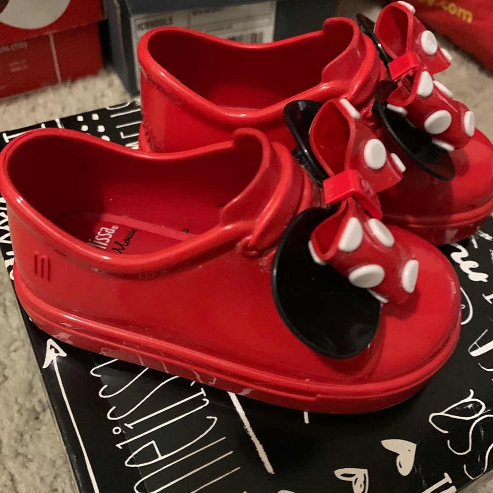 Minnie mouse mini melissa’s 🥰